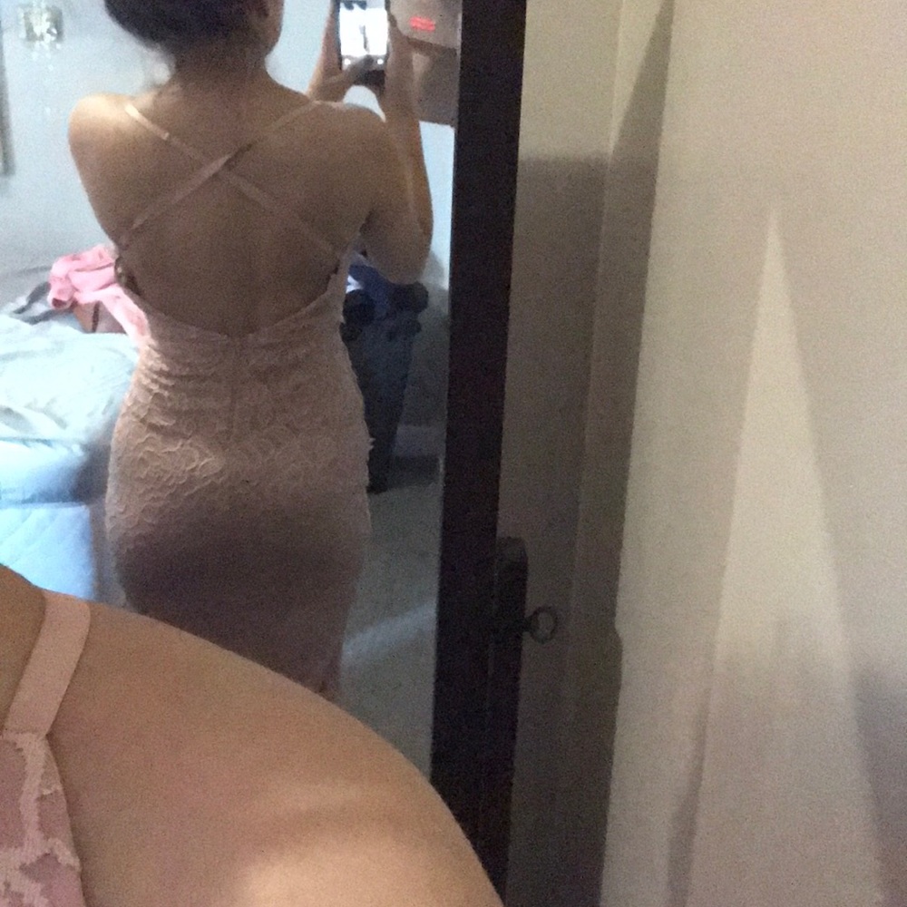 NEW WINDSOR DRESS - Picture 3 of 5